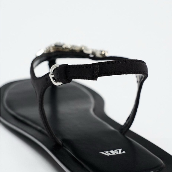 NWT ZARA VACATION EMBELLISHED SANDAL SIZE 8
🚨FIRM PRICE - Picture 7 of 8